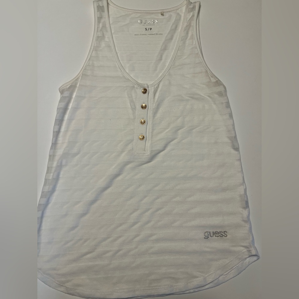 GUESS White Sleeveless Tank Top / Scoop neck.